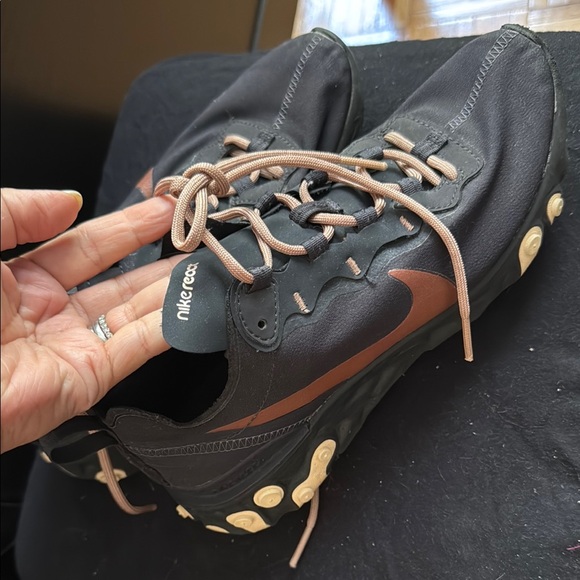 Nike React Men's Black and Brown Athletic Shoes - Picture 1 of 5